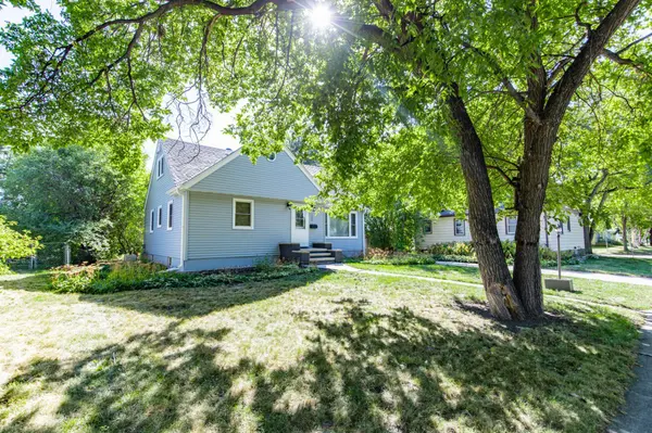 1320 5th ST S, Moorhead, MN 56560