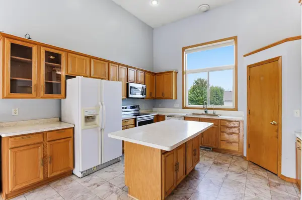 8837 Carriage Hill PL, Savage, MN 55378