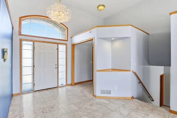 8837 Carriage Hill PL, Savage, MN 55378