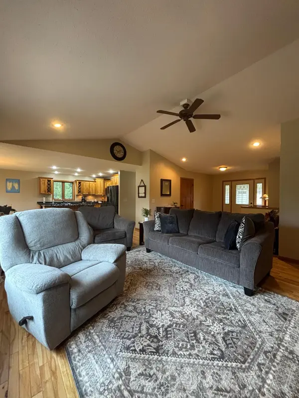 855 Bauer AVE, Eau Claire, WI 54703