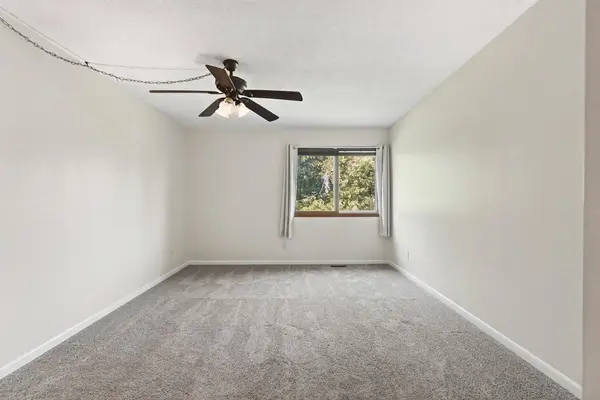 135 Viking DR E #309, Little Canada, MN 55117