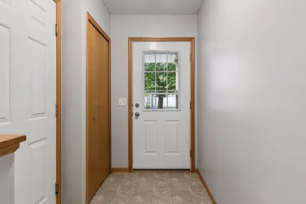 2085 Saint Johns CT, Woodbury, MN 55129