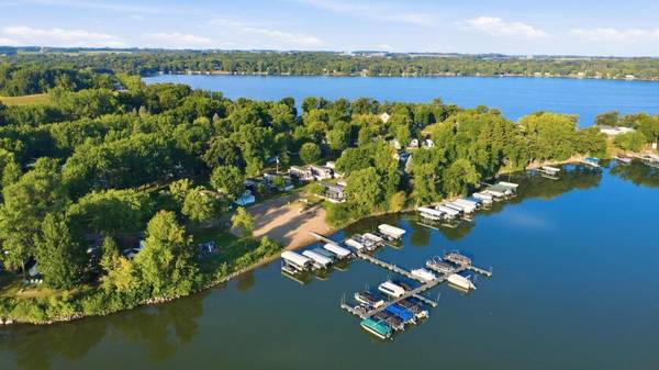 18096 Browns Lake RD, Richmond, MN 56368