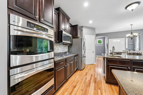 3350 Malcom CT SW, Prior Lake, MN 55372