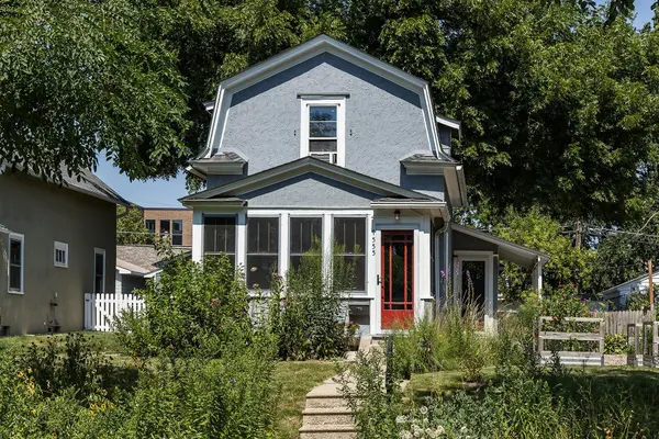1555 Almond AVE, Saint Paul, MN 55108