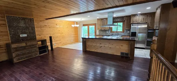102 Shorewood DR, International Falls, MN 56649
