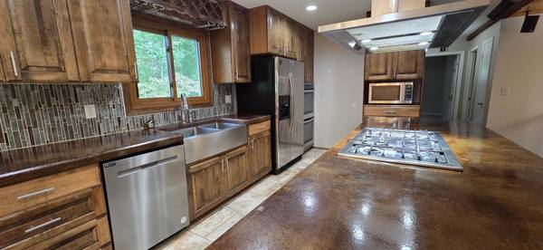 102 Shorewood DR, International Falls, MN 56649