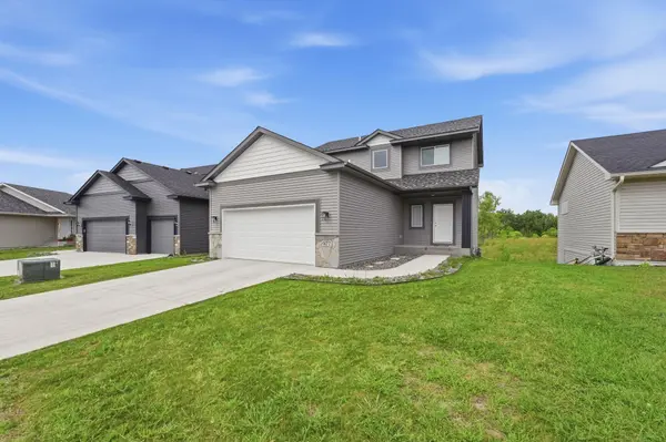 977 45th AVE NE, Saint Cloud, MN 56304