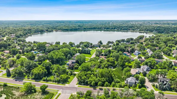 9050 Merrimac LN N, Maple Grove, MN 55311