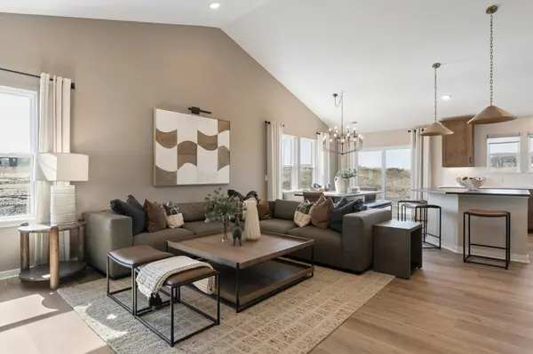 1802 Tamarack RD, Shakopee, MN 55379