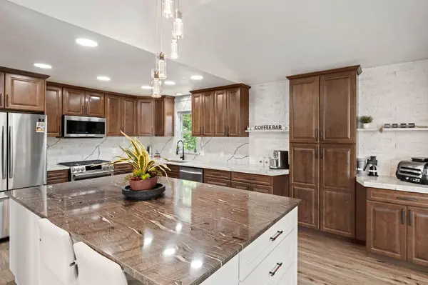 7712 N College Park DR, Brooklyn Park, MN 55445