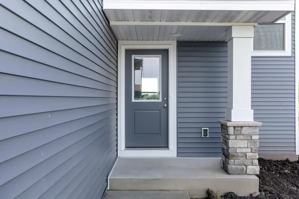533 Sienna DR, Watertown, MN 55388