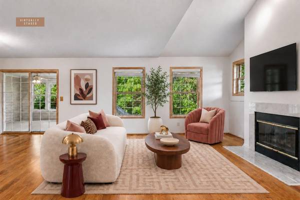 4902 Bayswater RD, Minnetonka, MN 55345