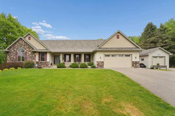 1118 25th ST NW, Buffalo, MN 55313