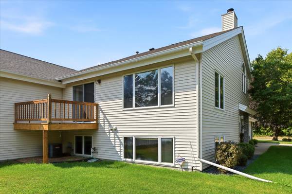 5758 Heather Ridge DR, Shoreview, MN 55126