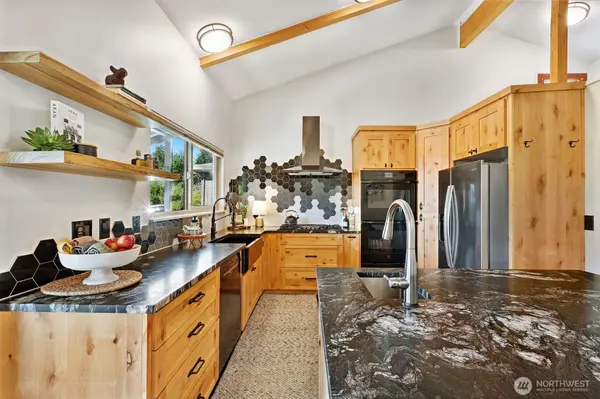 13748 16th AVE SW, Burien, WA 98166