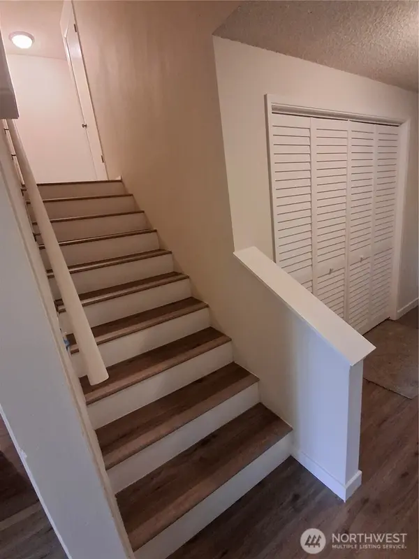 4343 Highline DR SE, Olympia, WA 98501
