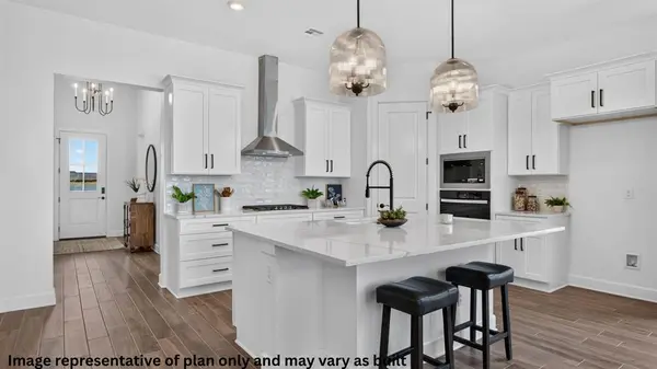 8817 Hidden Meadow DR, Edmond, OK 73007