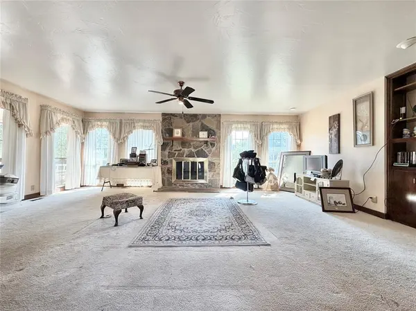 1 Oakridge DR, Shawnee, OK 74804