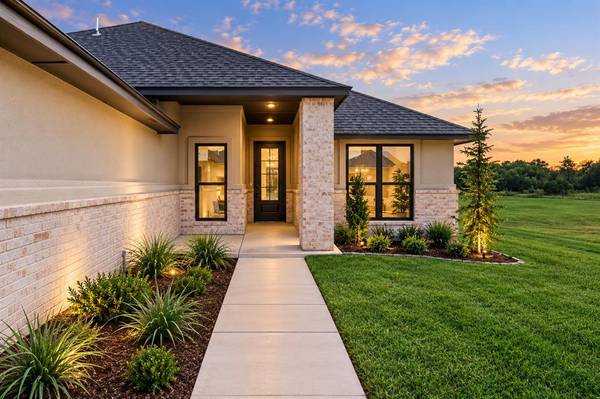 4908 Vine Cliff RD, Mustang, OK 73064