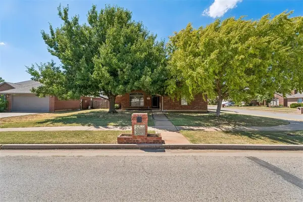 18113 Laurel Oak DR, Edmond, OK 73012