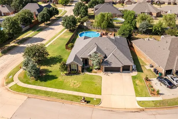 9300 SW 23rd ST, Oklahoma City, OK 73128