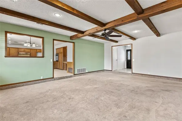 122 Randolph RD, Clinton, OK 73601