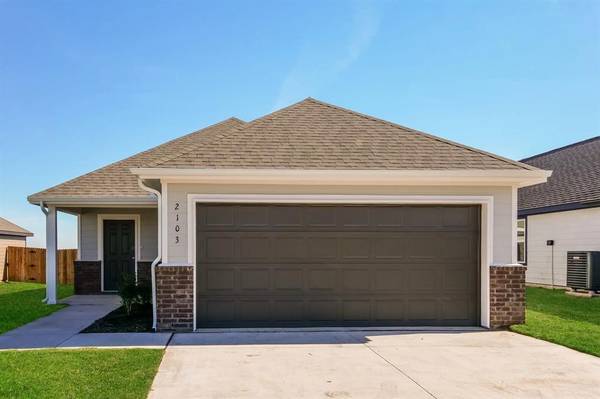 2103 Crimson Lake BLVD, El Reno, OK 73036