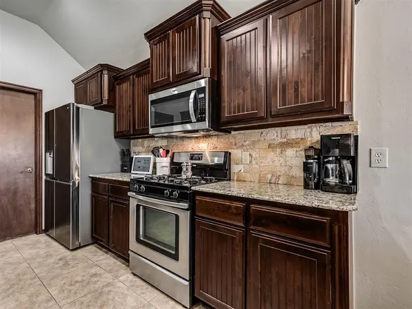 2204 NW 158th ST, Edmond, OK 73013