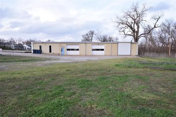 610 N Main ST, Seminole, OK 74868