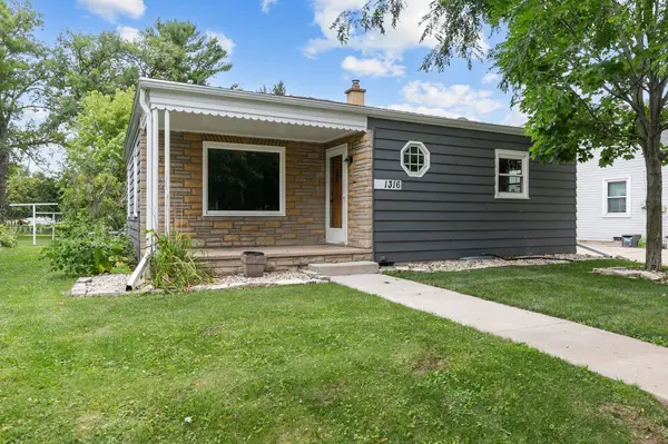 1316 W ROGERS AVE, Appleton, WI 54914