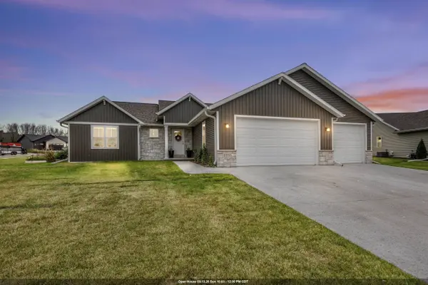 1777 LOYAL DR, Neenah, WI 54956
