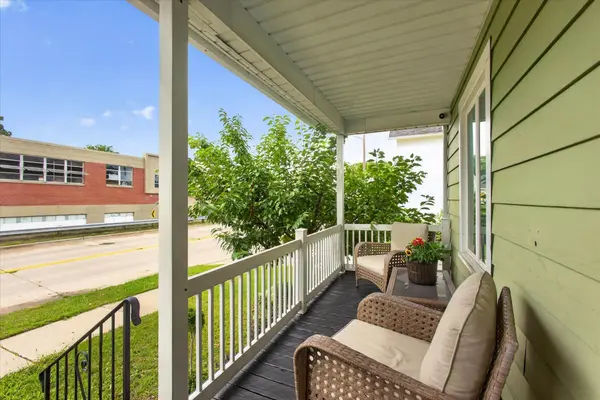 1513 MORROW ST, Green Bay, WI 54302-1727