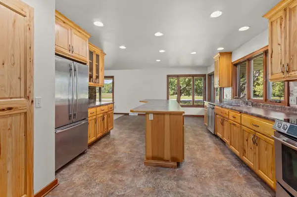 N11822 COUNTY ROAD P, Iola, WI 54945