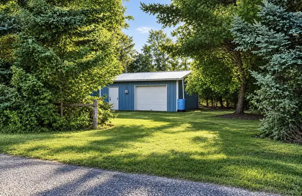 N2955 BAY DE NOC DR, Menominee, MI 49858