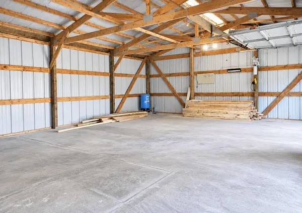 N2955 BAY DE NOC DR, Menominee, MI 49858