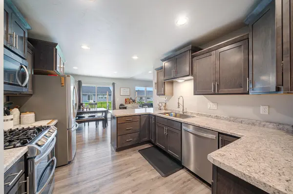 1541 LIBERTY AVE, Neenah, WI 54956
