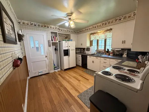 669 N SMALLEY ST, Shawano, WI 54166