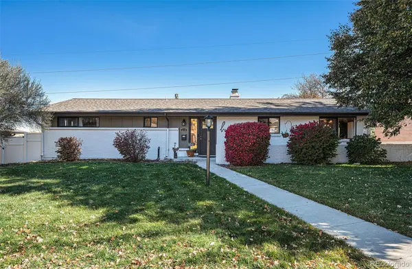6110 S Southwood DR, Centennial, CO 80121