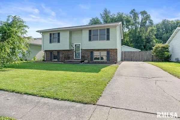 2016 Skipton RD, Springfield, IL 62702
