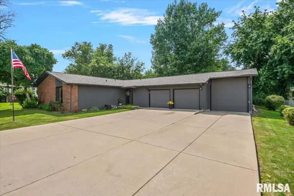 903 6TH ST, Pawnee, IL 62558