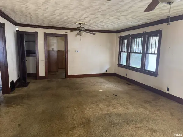 742 W CENTER ST, Decatur, IL 62526