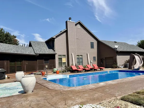 7 LAURA PL, Jacksonville, IL 62650