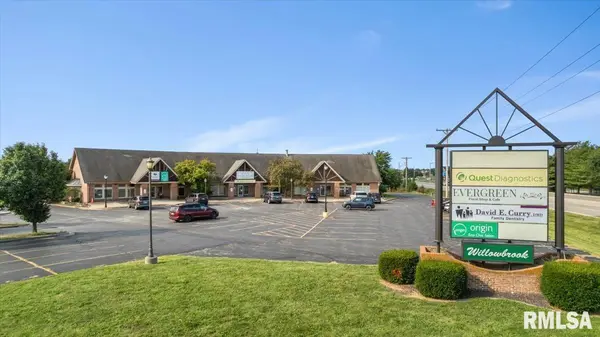 3127 ROBBINS RD, Springfield, IL 62704