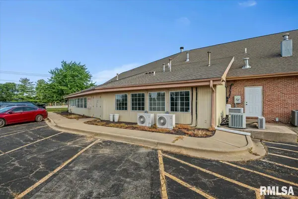 3127 ROBBINS RD, Springfield, IL 62704