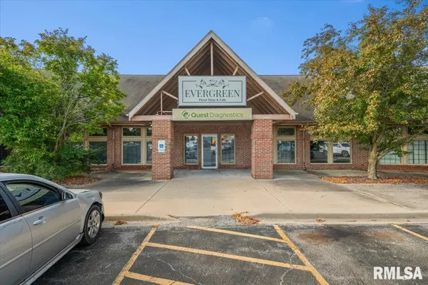 3127 ROBBINS RD, Springfield, IL 62704