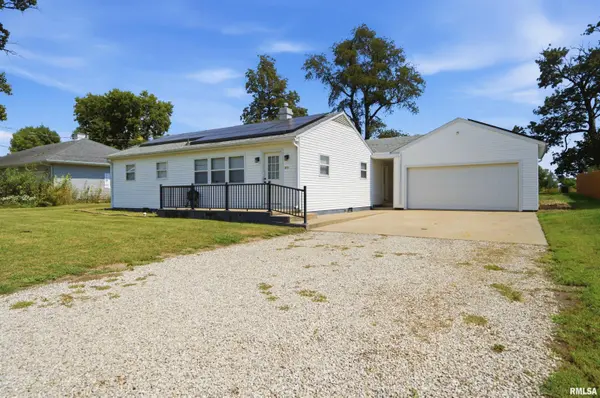 200 S FRANCIS ST, Washburn, IL 61570