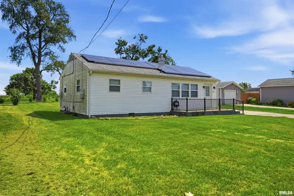 200 S FRANCIS ST, Washburn, IL 61570
