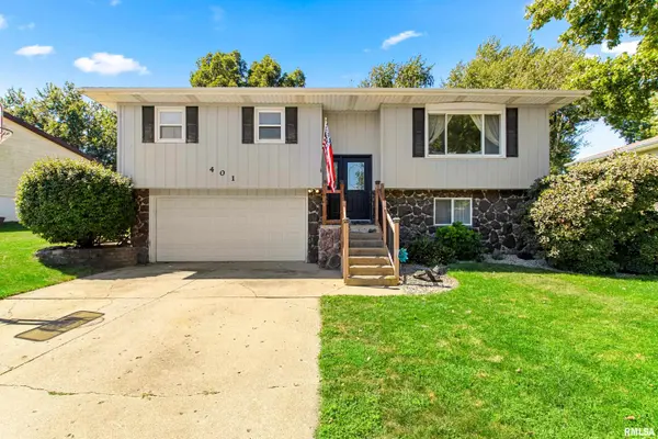 401 PECAN ST, Pekin, IL 61554