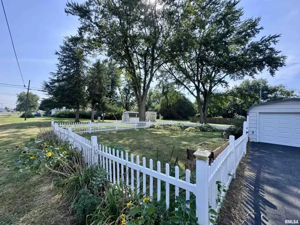514 N Prairie RD, Macomb, IL 61455